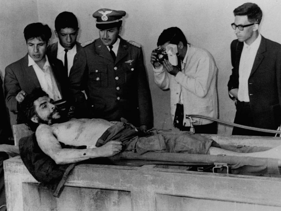 Der Leichnam Che Guevaras.