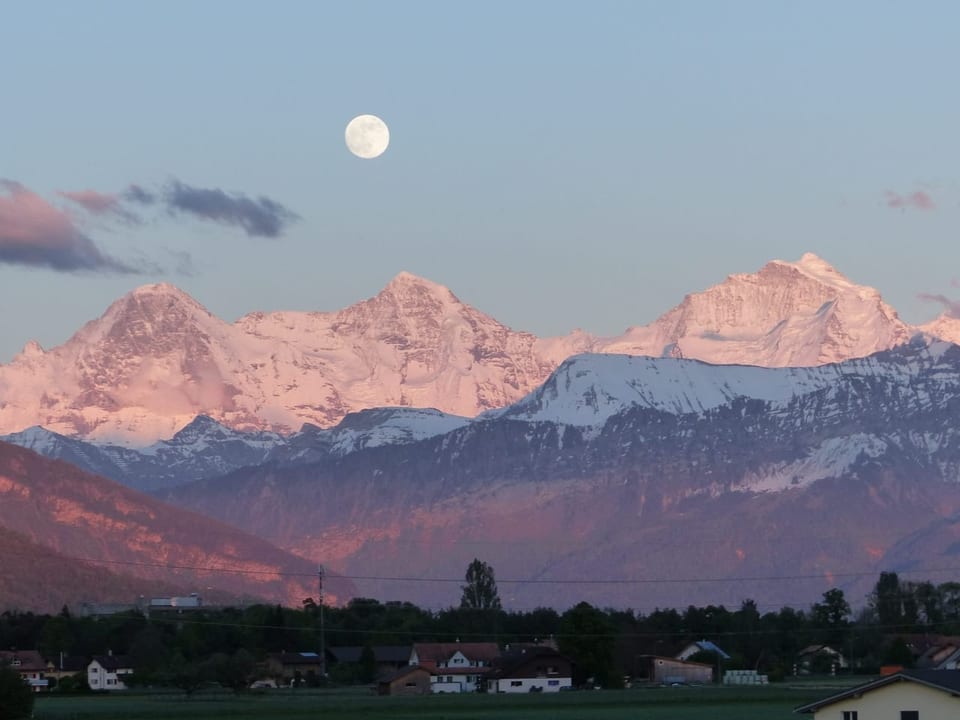 Mond über Eiger, Mönch, Jungfrau 