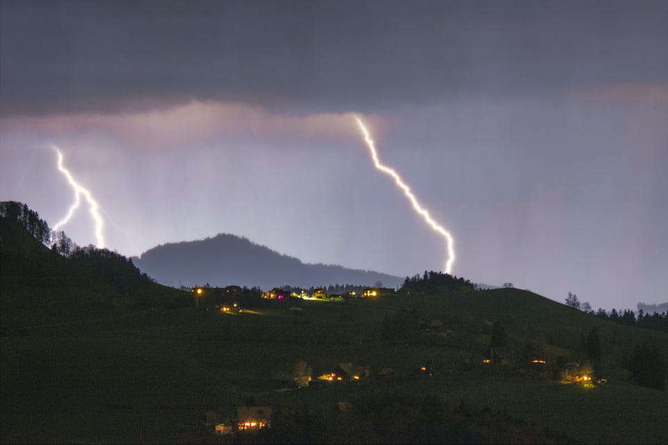 Blitze über dem Schwarzenburgerland 