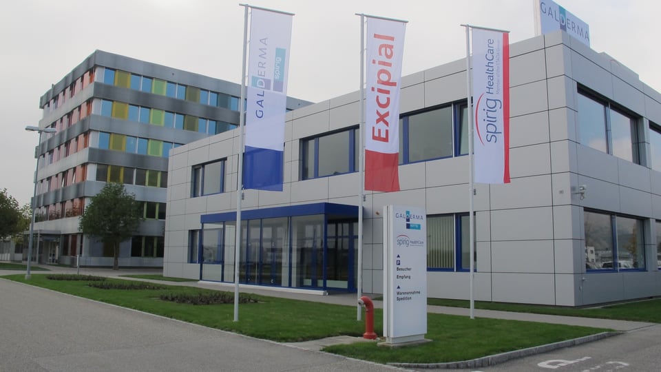 Hauptsitz von Galderma Spirig in Egerkingen, Firmengebäude.