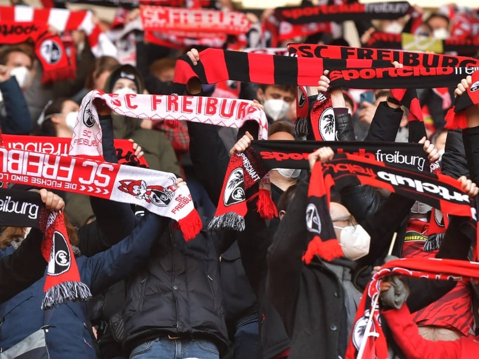 Beim Duell Leipzig-Freiburg ... ... gibt's keine gemeinsamen Fan-Artikel.