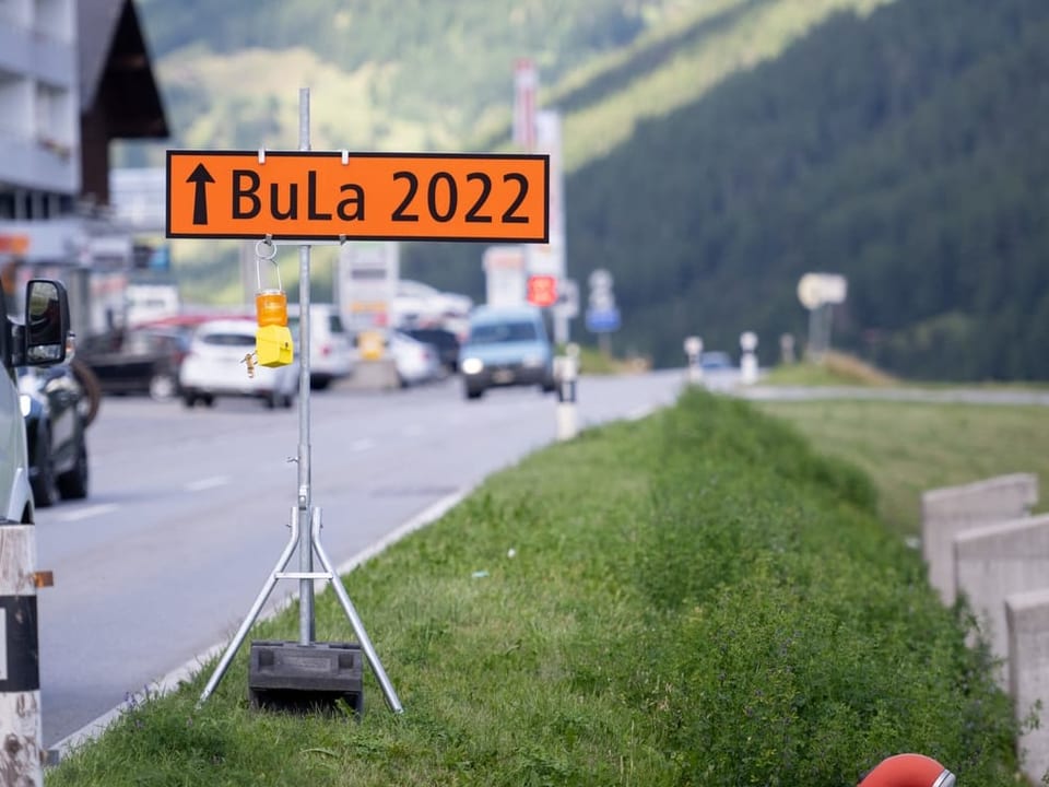 Ein Wegweiser, auf dem steht: BuLa 2022