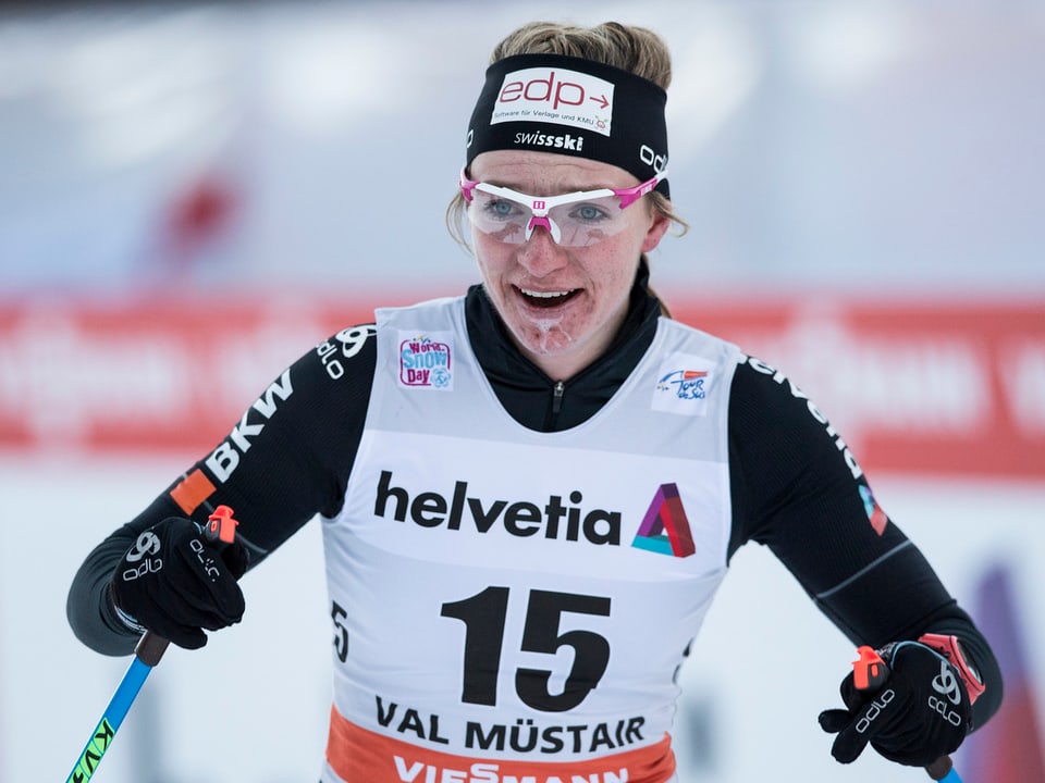 Nadine Fähndrich lächelt nach dem Zieldurchlauf.