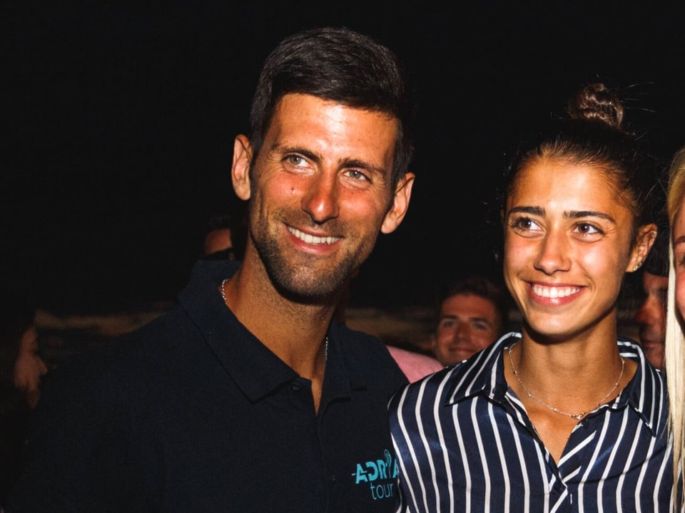 Mit dem Mentor auf Tour Djokovic und Danilovic lächeln in die Kamera