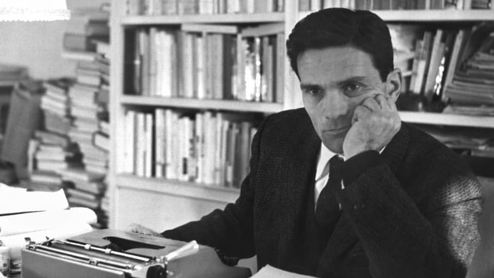 Pasolini in seinem Arbeitszimmer