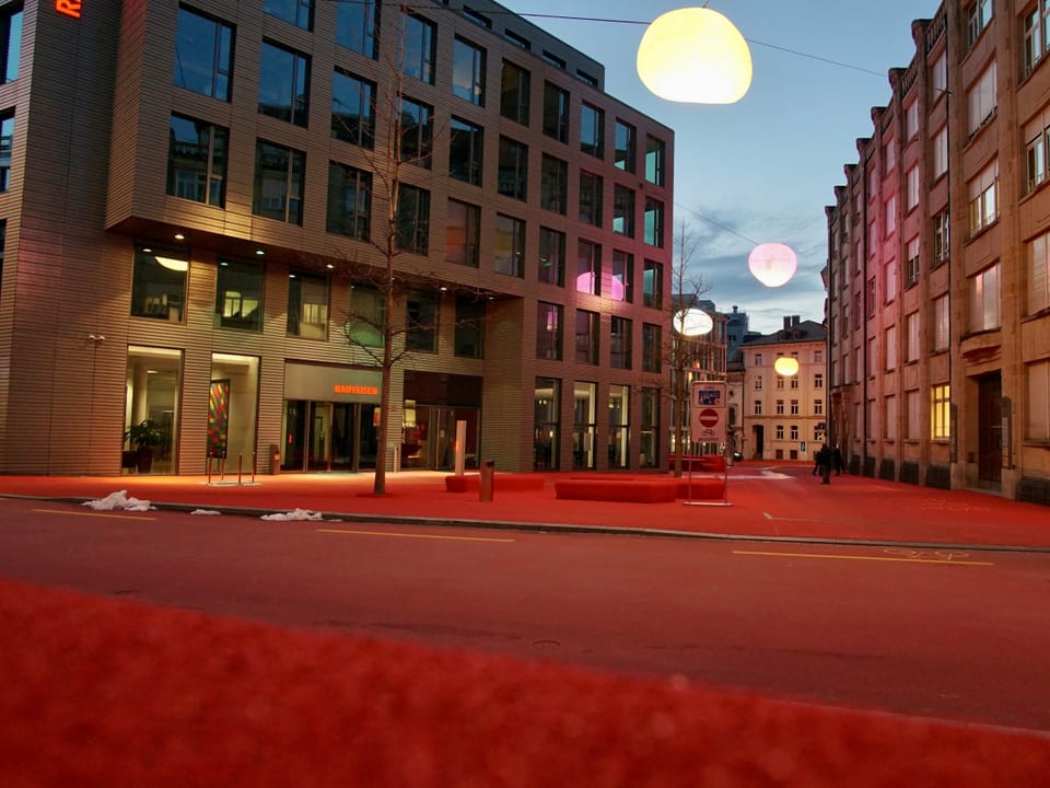 Der Rote Platz präsentiert sich praktisch menschenleer.