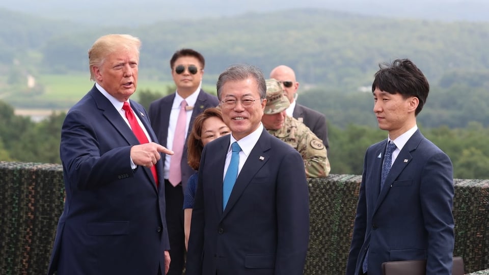 Trump und Moon in der DMZ