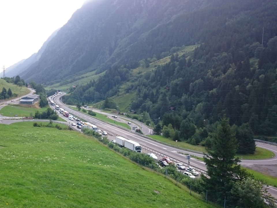 Blechlawine am Gotthard