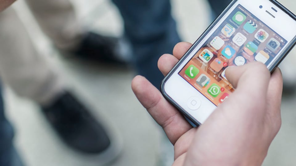 Schweiz - 97 Prozent der jungen Handynutzer haben ein Smartphone - News ...