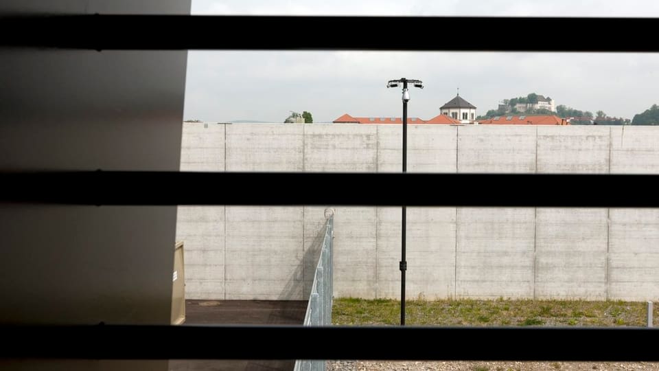 Blick aus dem Zentralgefängnis Lenzburg. 