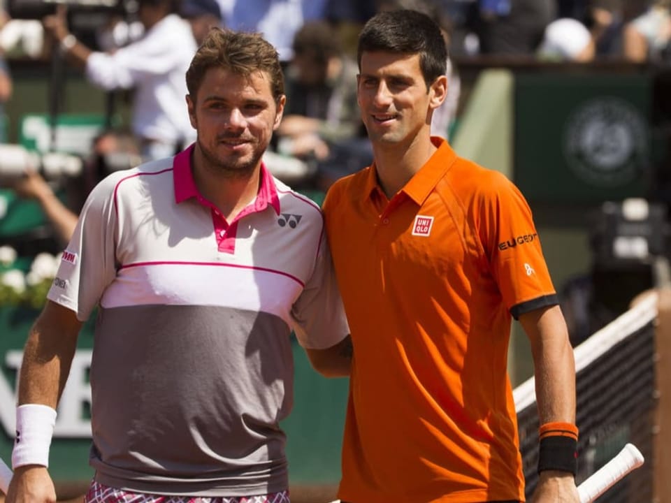 Stan Wawrinka und Novak Djokovic, hier beim Foto vor dem French-Open-Final 2015.