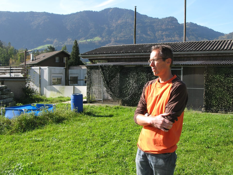 Martin Wehrle, Tierarzt und Kurator des Tierparkes Goldau, steht vor der veralteten Quarantäne.