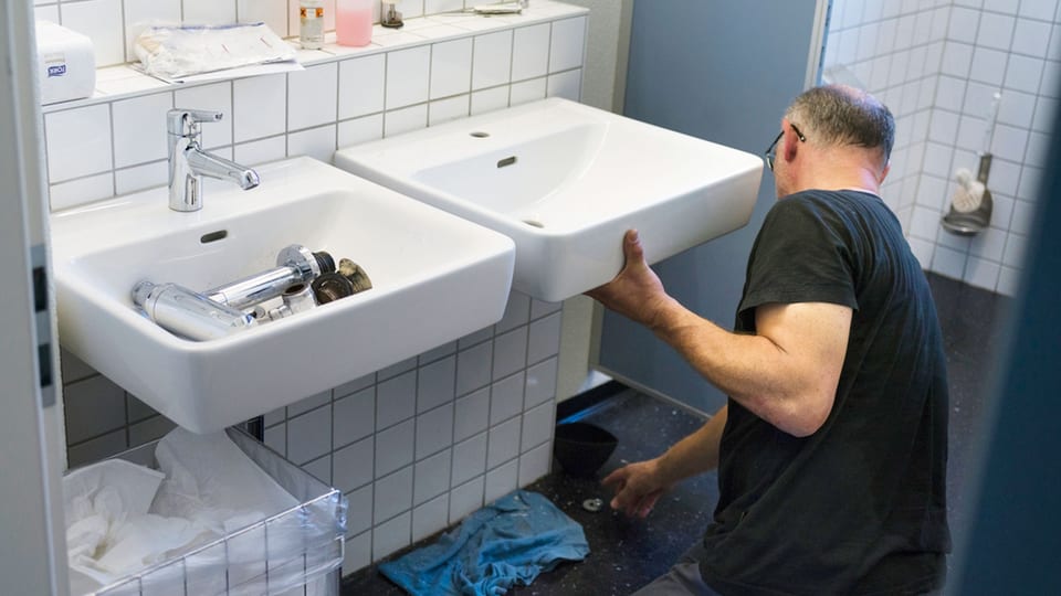 Angebliche Notfall-Sanitäre nehmen Kunden aus