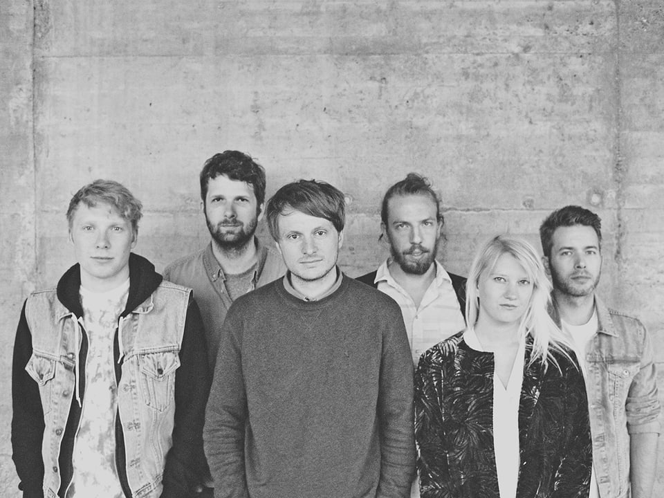 SILVER FIRS - Das sagten wir im Januar: Wie aus dem Nichts wurden immer mehr US- und kanadische Blogs auf die Berner aufmerksam. Ihr psychedelischer Dream-Pop fand seinen Weg in zahlreiche renommierte Musik-Blogs und Magazine, und das bloss dank ihrer Mini-CD mit drei Songs. Mit neuen Songs und etwas Glück könnte 2014 ihr Jahr werden.