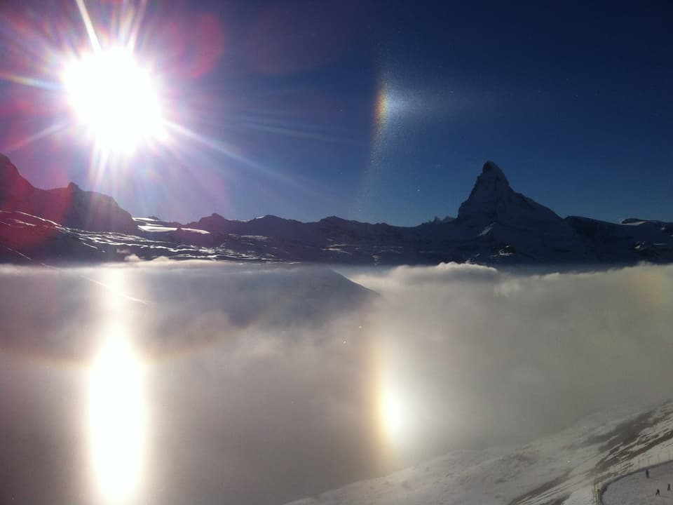Oberhalb von Zermatt gab es spektakuläre Lichtbrechungsprozesse zu sehen.