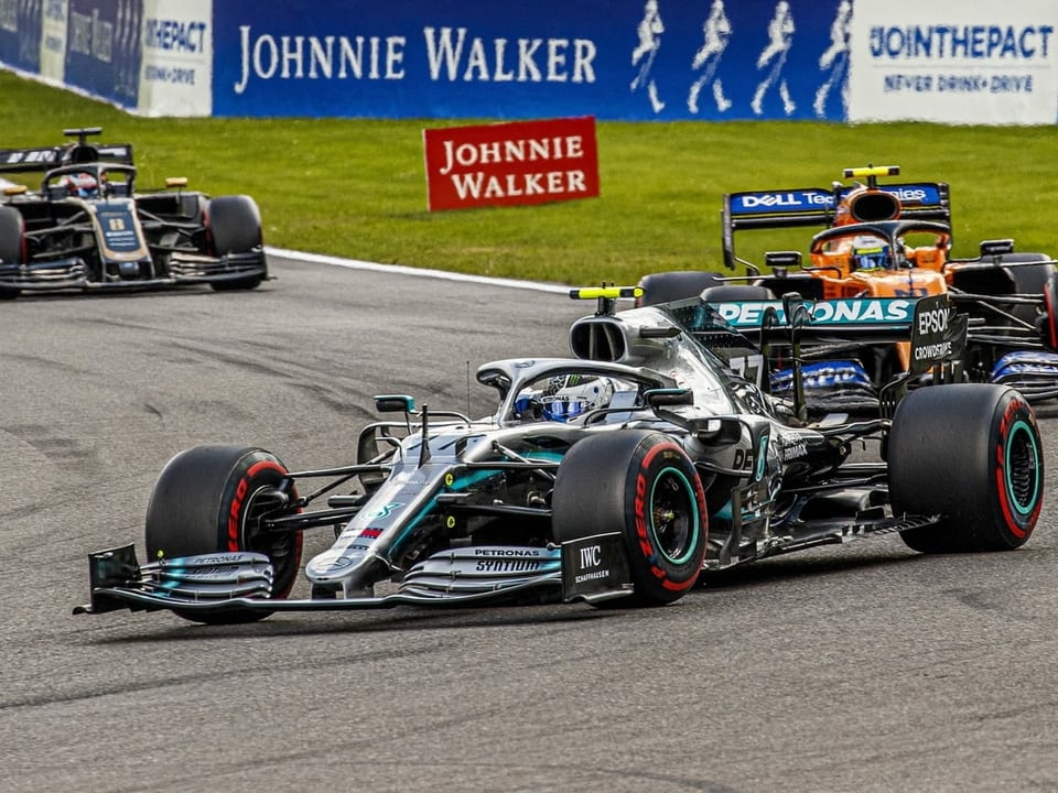 Der Fahrplan steht Formel-1-Boliden auf der Strecke.