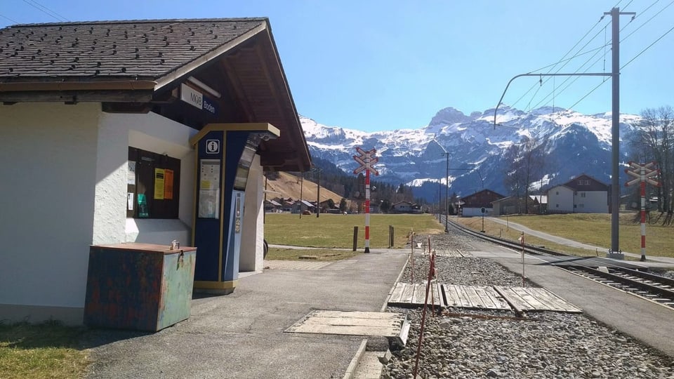Der Bahnhof Boden an der Lenk.