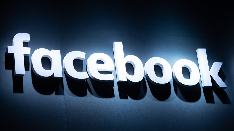 Leuchtschrift facebook