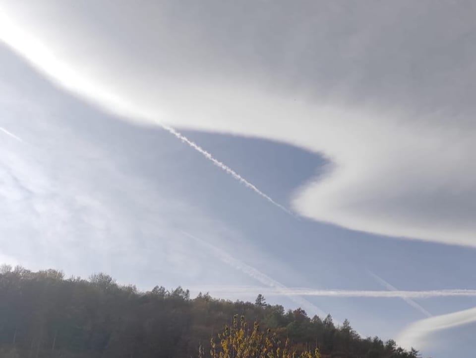 Mels/SG Wellenförmige Wolken