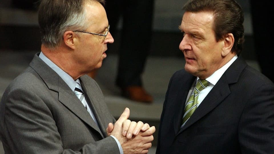 Eichel 2004 mit dem damaligen Kanzler Schröder.