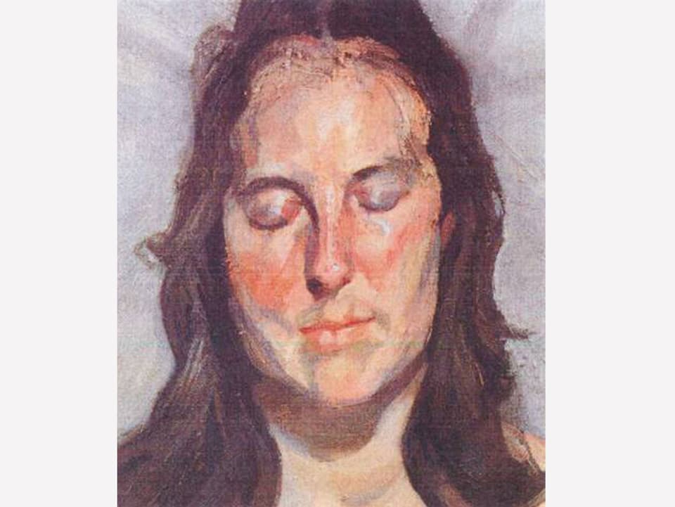 Frau mit langen, dunklen Haaren und geschlossenen Augen
