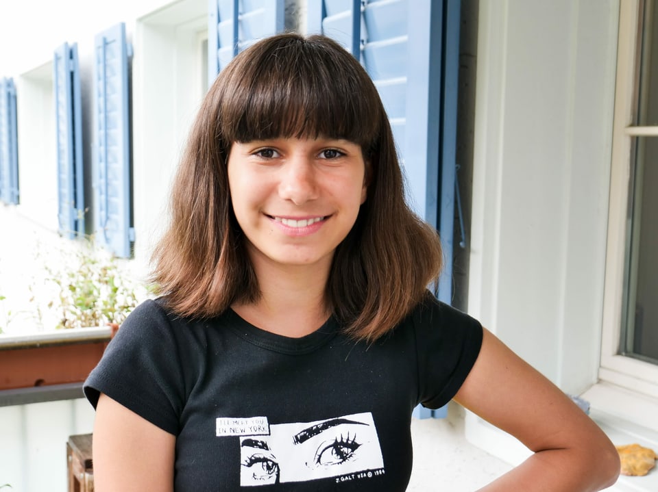 Mia ist in der Schweiz, Deutschland und in Mexiko zuhause. Sie ist 12 und lebt in Zürich.