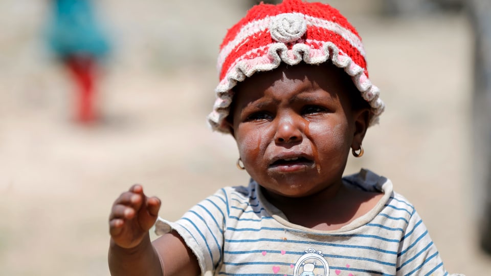 Ein weinendes Mädchen im Jemen.