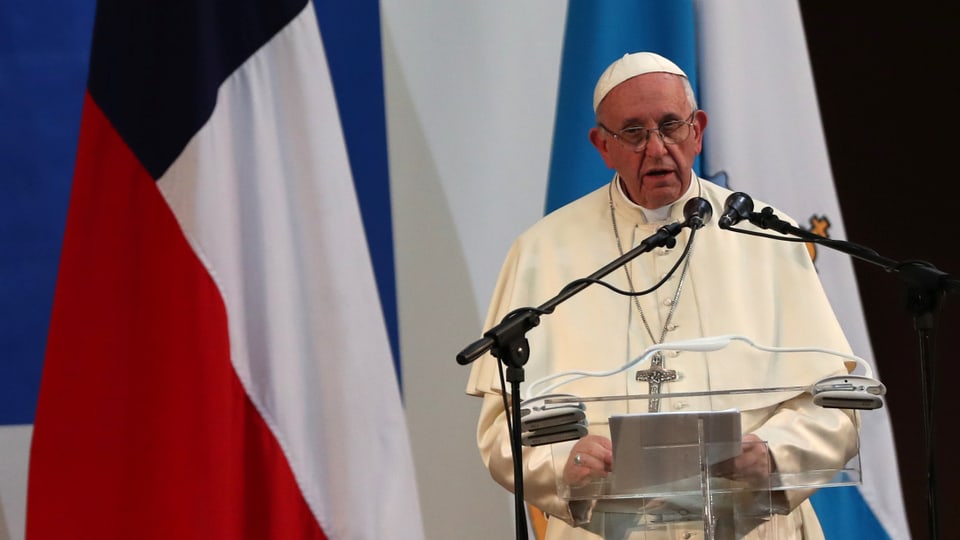 Beim Chile-Besuch stellte sich der Papst hinter den Klerus. Das änderte sich schon auf der Heimreise.
