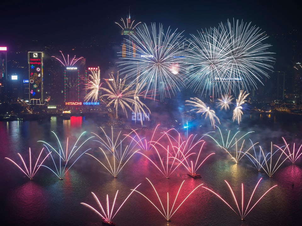 Feuerwerk am Hafen von Hong Kong