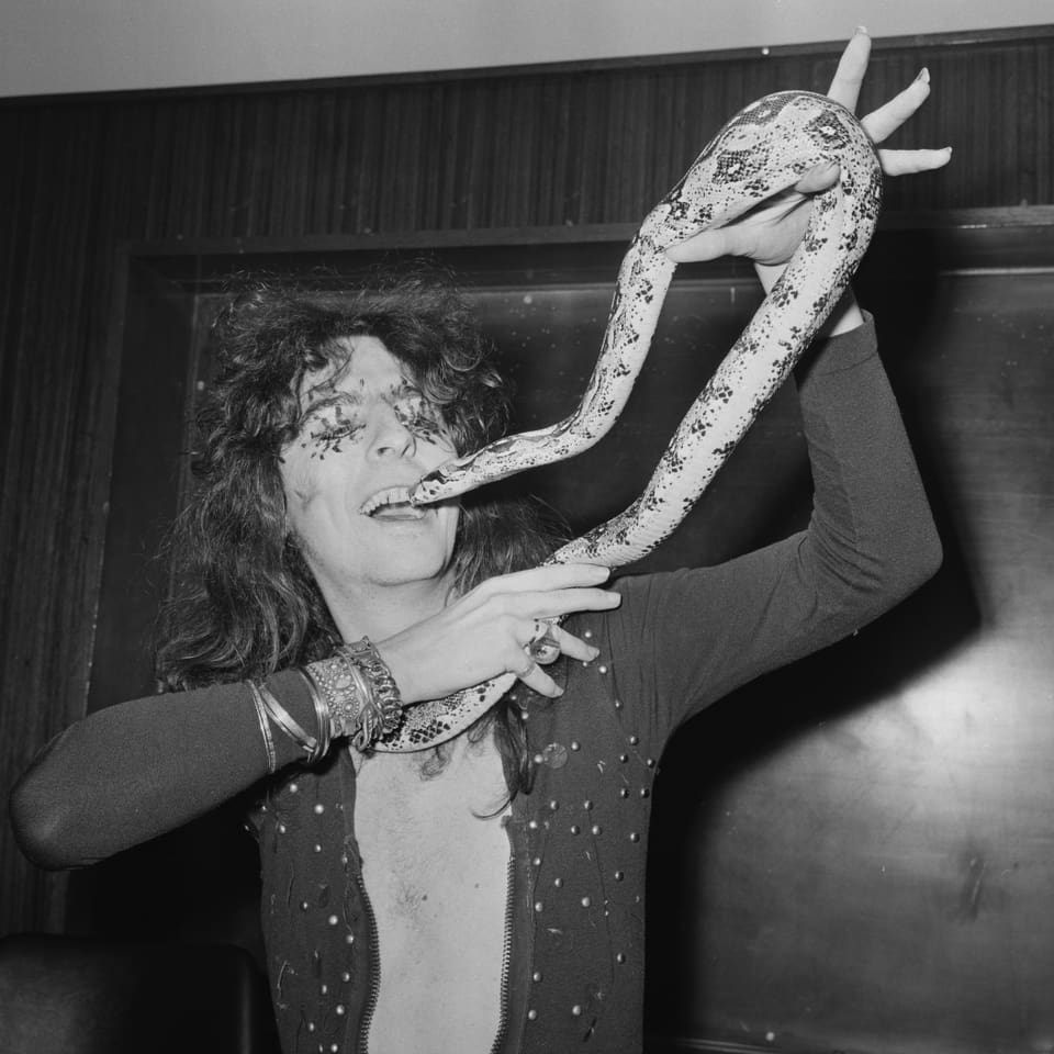 1971 mit seiner Python in Grossbritannien. 