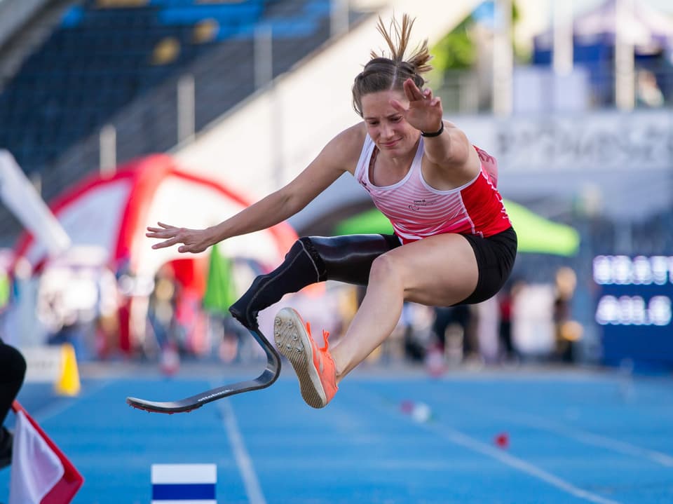 Elena Kratter (25), Leichtathletik