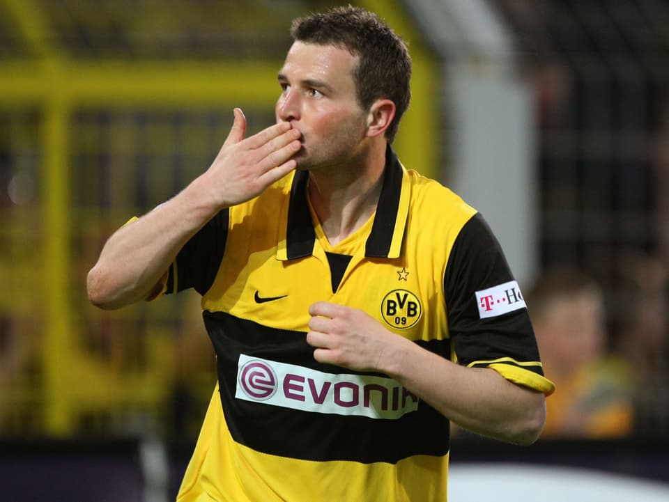 2006 wechselte Frei für gut 4 Millionen Euro in die Bundesliga zu Borussia Dortmund, wo er in 81 Partien 37 Treffer erzielte. Zum Publikumsliebling avancierte er vor allem auch, weil er gegen Erzrivale Schalke regelmässig skorte.