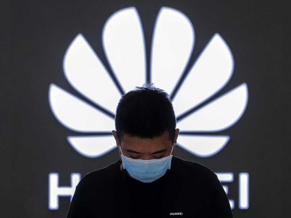 Chinese vor Huawei-Logo.
