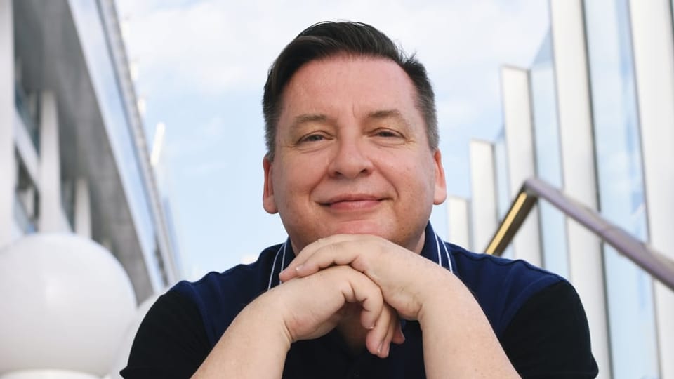 Passt das Mineralwasser, schmecken Speisen und Wein besser. Portrait Mineralwasser-Sommelier Werner Koch