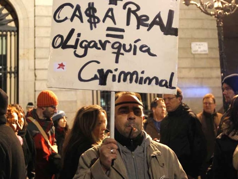 Demo in Barcelona gegen Kürzungen des Staates im Februar 2013