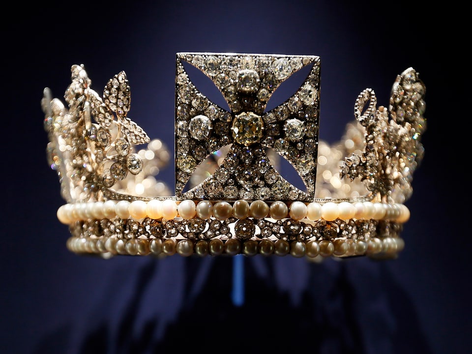 Abbildung des Diadems der Königin Elisabeth aus den britischen Kronjuwelen