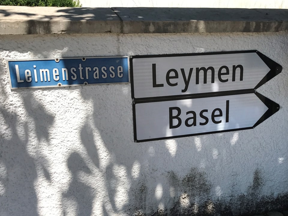 Strassenschild Leymen Basel