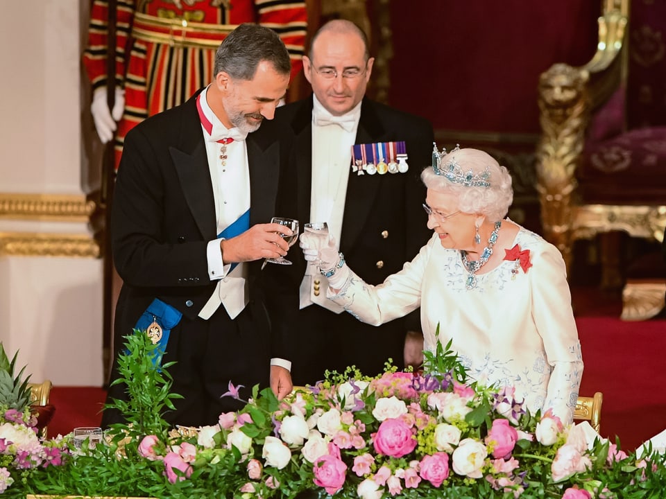 König Felipe VI. mit der britischen Queen beim Staatsbankett im Buckingham Palace.