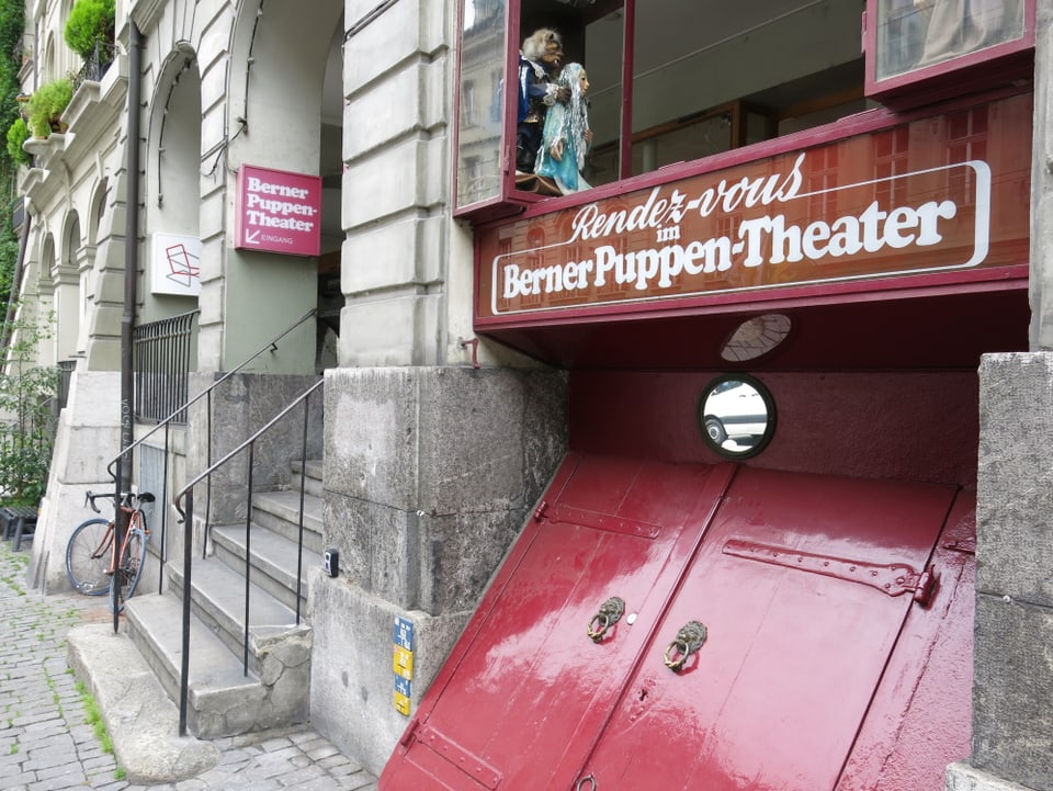 Eingang des Berner Puppen-Theaters
