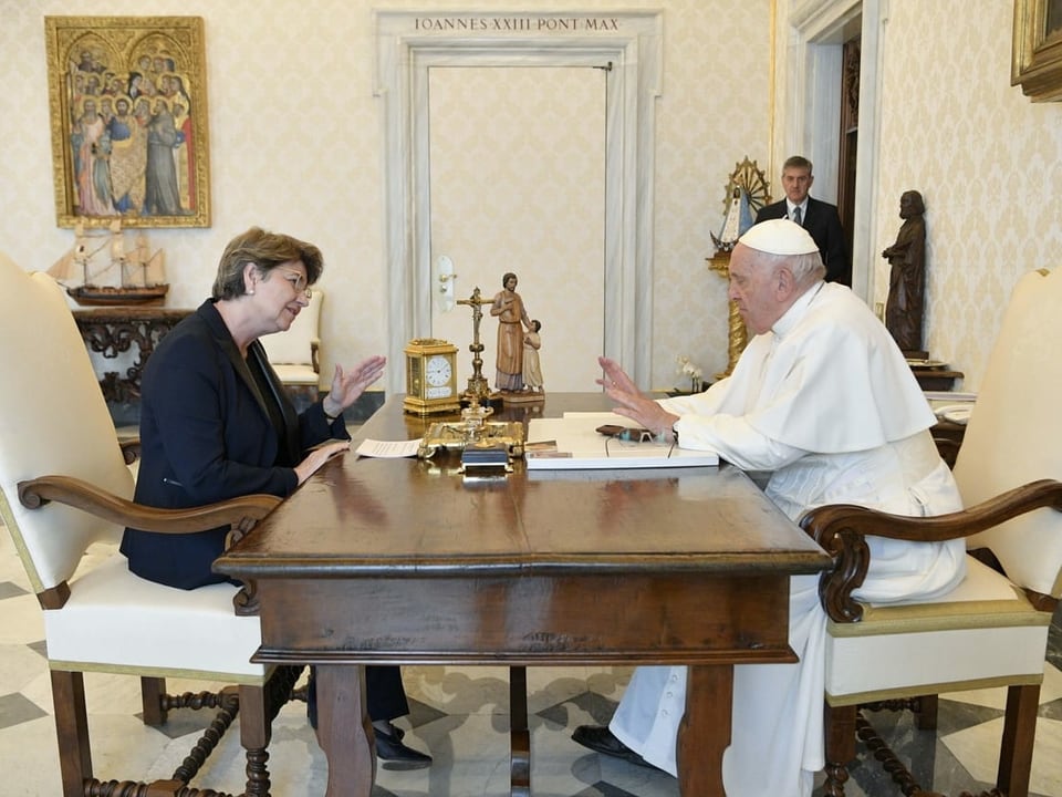 Viola Amherd und Papst Franziskus