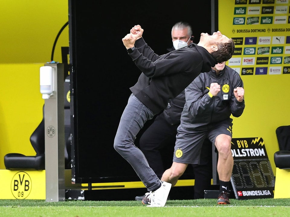 Bei Dortmund-Coach Edin Terzic ist die Erlösung nach dem 3:2-Sieg gegen Leipzig sichtbar.
