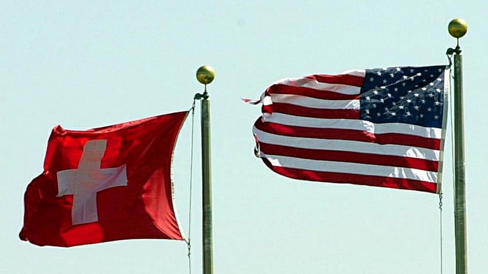 US- und Schweizer Fahne