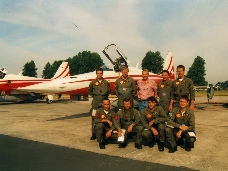 Peter Brotschi mit der Patrouille Suisse im Juli 1996 in Grossbritannien.
