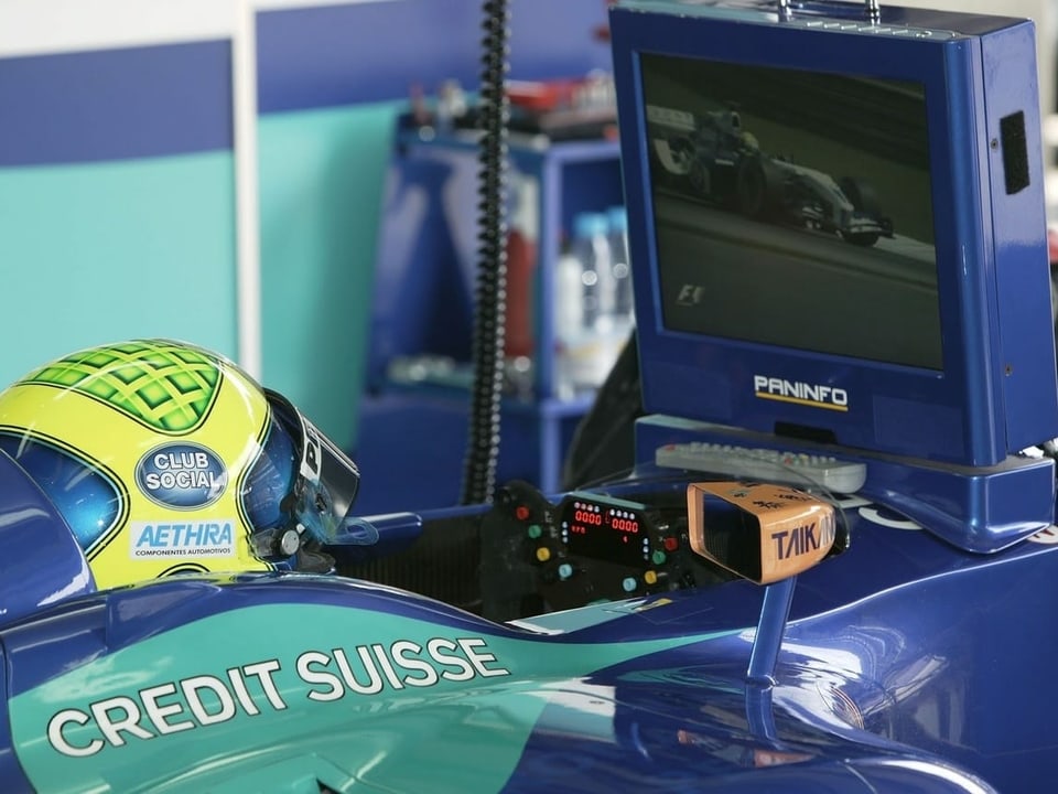 Felipe Massa im Rennwagen.