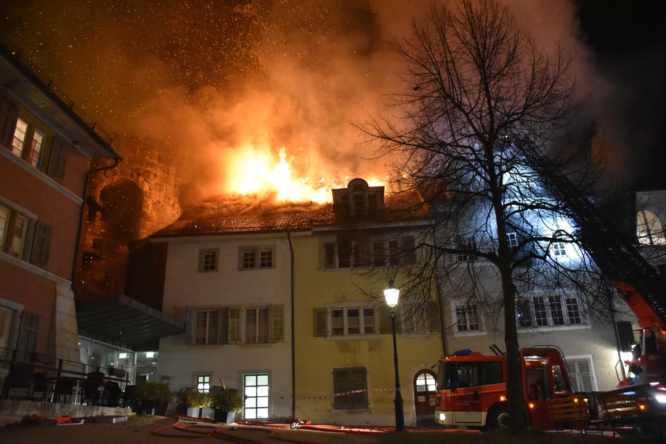 Eines der drei betroffen Gebäude des Alters- und Pflegeheims in der Solothurner Altstadt stand in Vollbrand