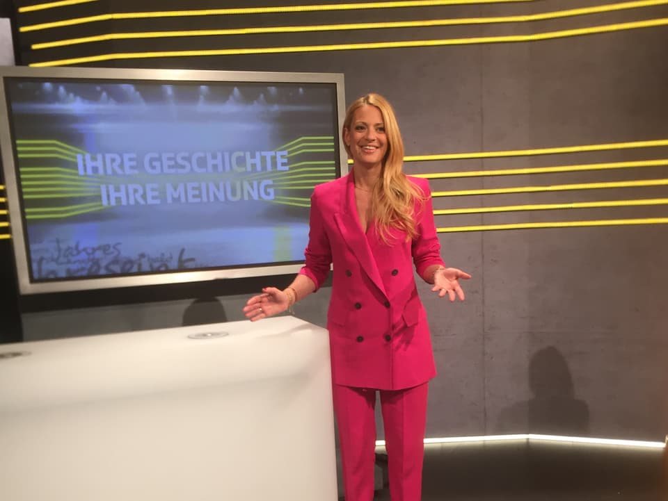 Christa Rigozzi wird in der Sendung mit Zuschauerinnen und Zuschauern sprechen, die während der Sendung live anrufen.