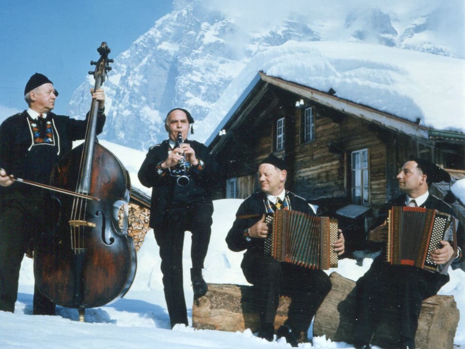 Godi Sigrist, Toni Amrein, Lorenz Giovanelli, Ernst Feuz (von links), anlässlich einer TV-Sendung 1970 in Mürren.
