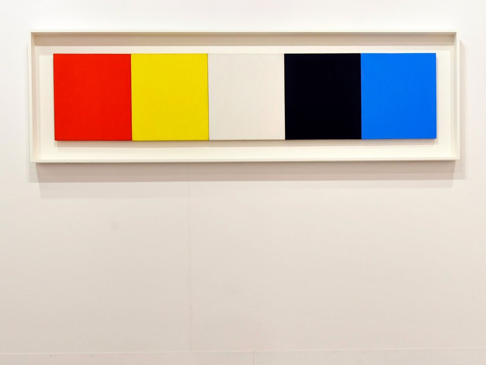 «Red, yellow, white, black, blue»: ein Bild von Ellsworth Kelly.