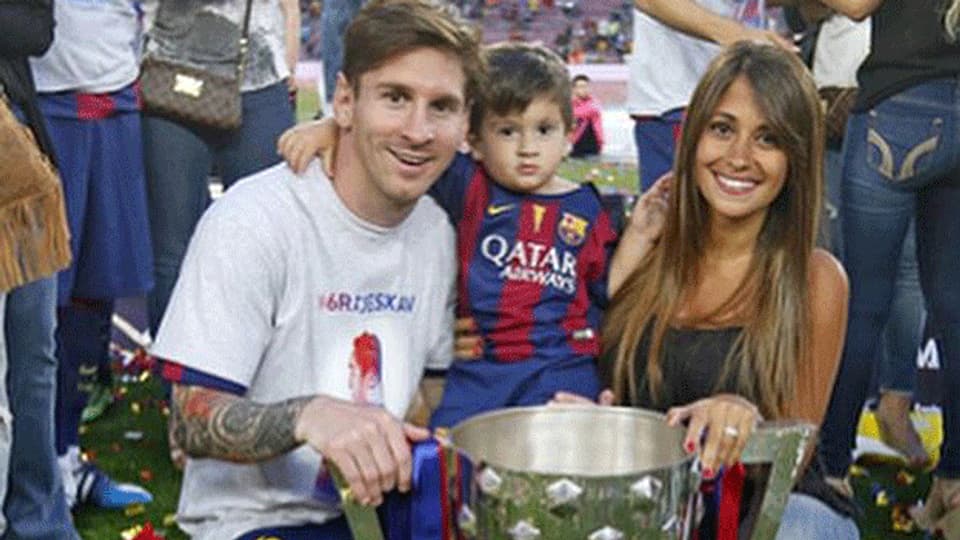 Lionel Messi und seine Frau Antonella mit Söhnchen Thiago.