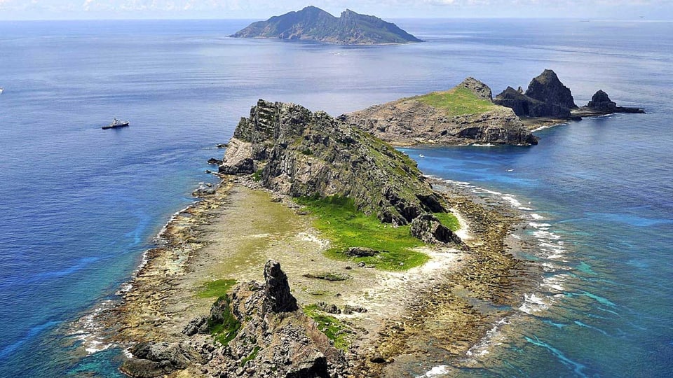 Vogelsicht auf die Inselgruppe Senkaku.